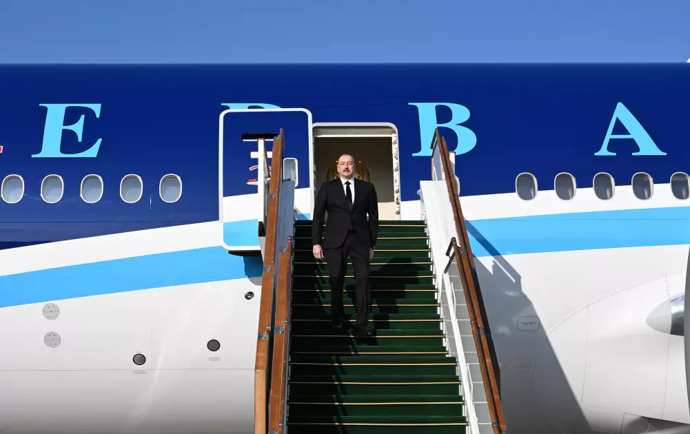 Prezident İlham Əliyevin olduğu təyyarə Heydər Əliyev Beynəlxalq hava limanına eniş edib
