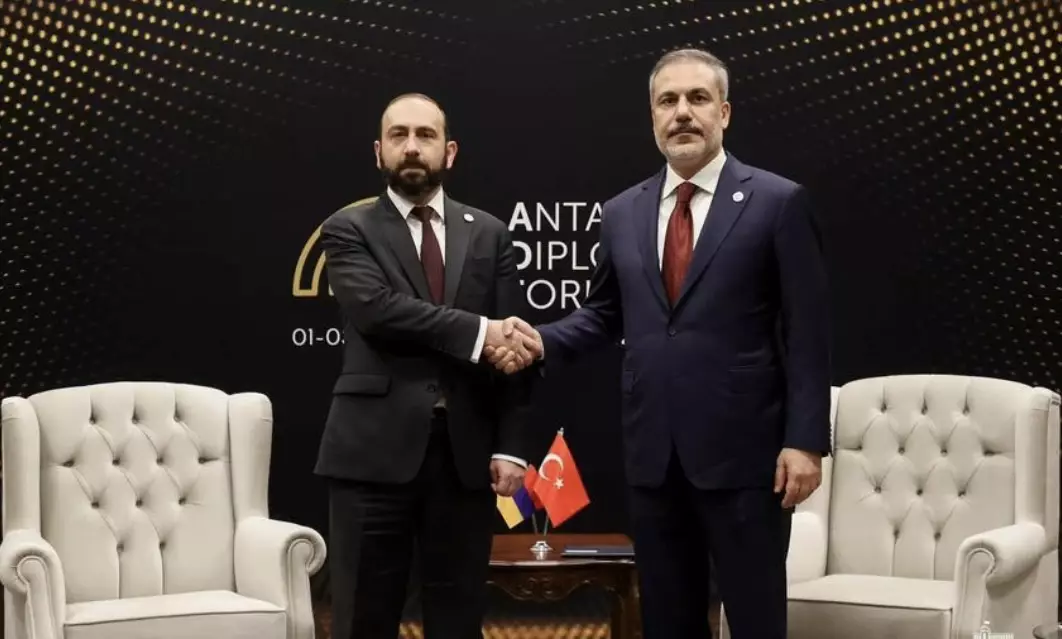 Türkiyə və Ermənistan XİN başçıları görüşüblər