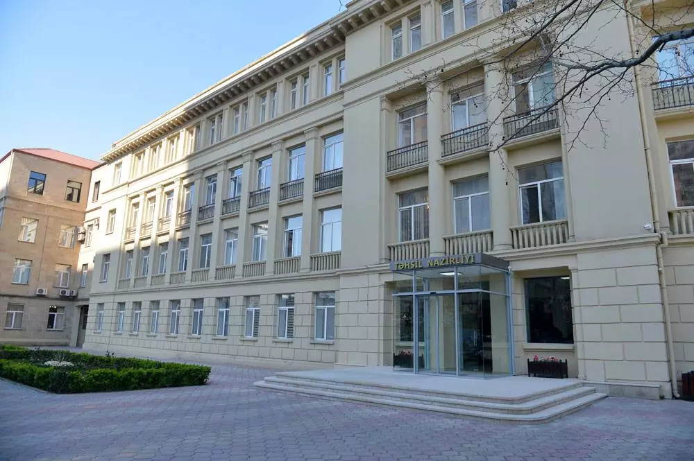 Elm və Təhsil Nazirliyi haqqında əsasnamə təsdiqlənib