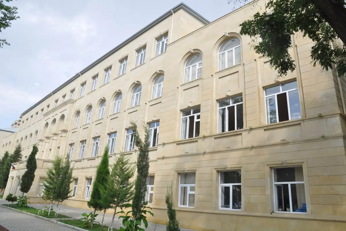 Bakıda məktəb direktoru vəfat edib - FOTO
