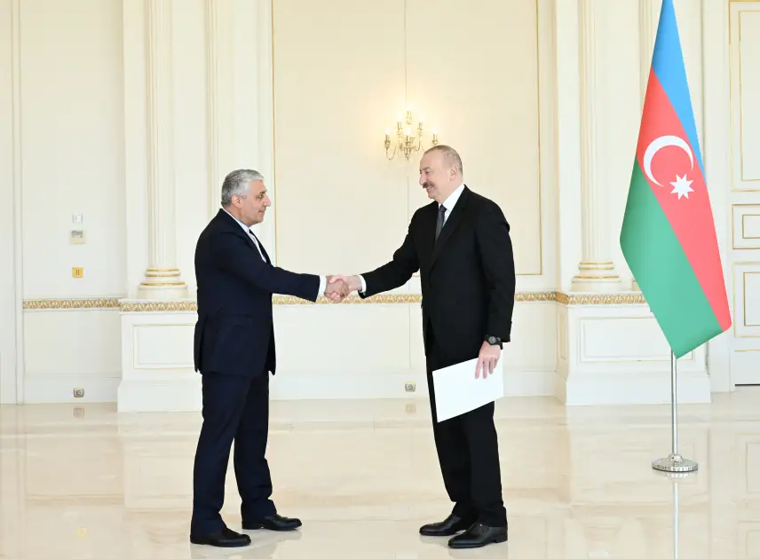 İlham Əliyev İranın yeni səfirinin etimadnaməsini qəbul edib - FOTO