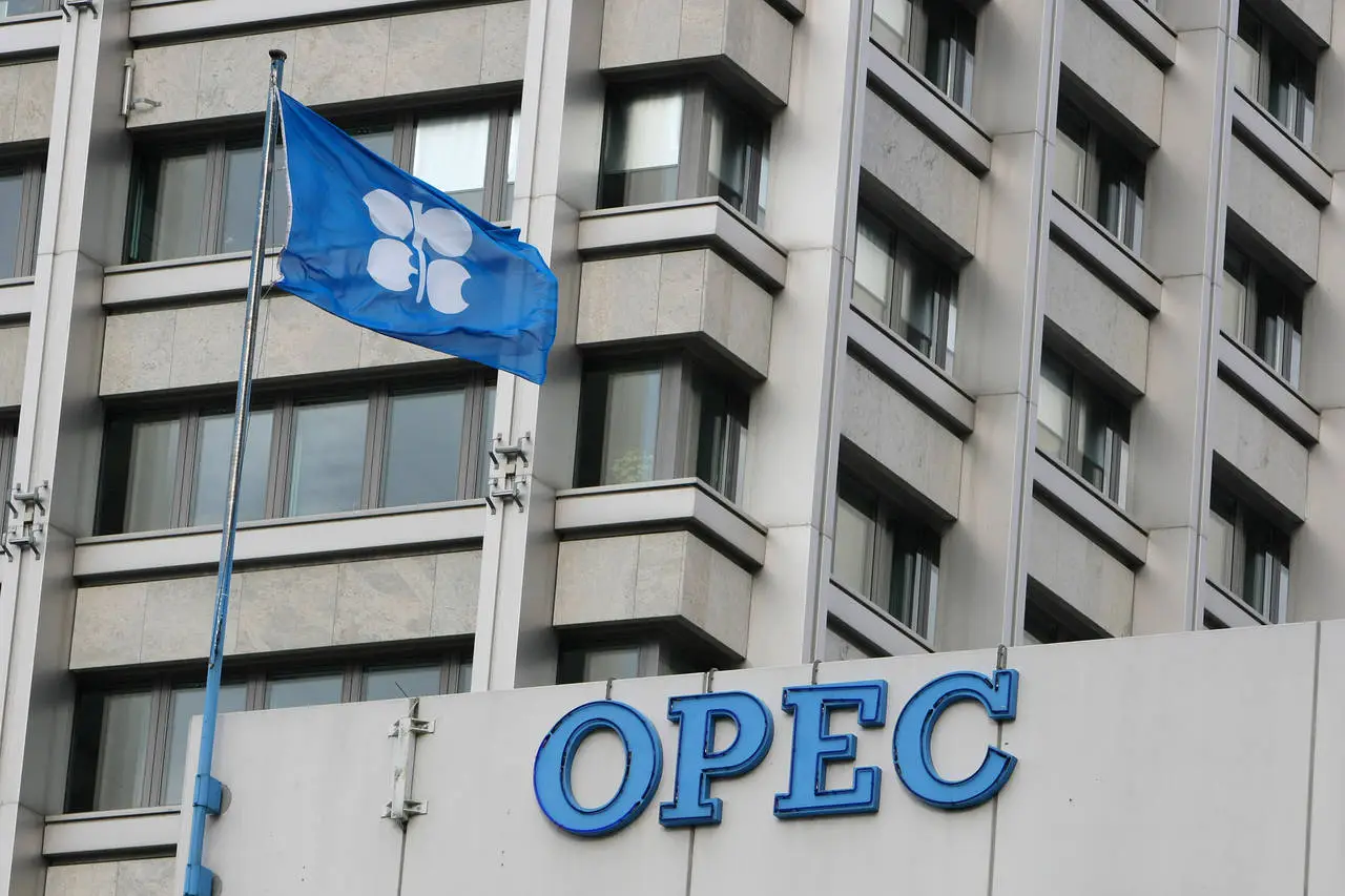 "OPEC+" üzvlərinin neft hasilatından gəlirləri 2 trilyon dolları ötəcək