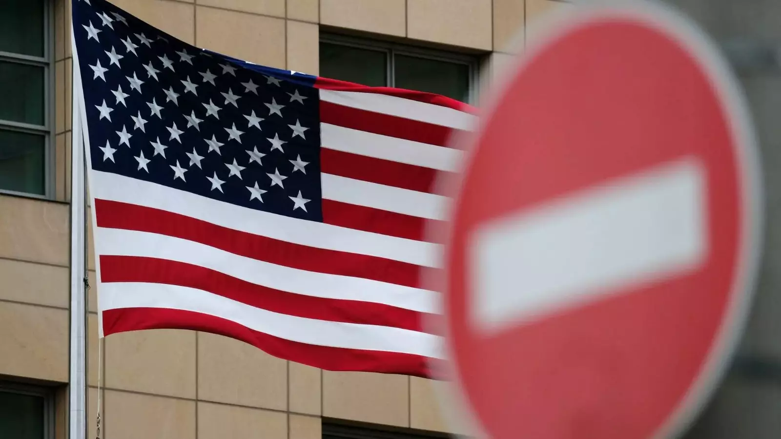 Çin Amerikanın silah istehsalçılarına qarşı sanksiya tətbiq edib