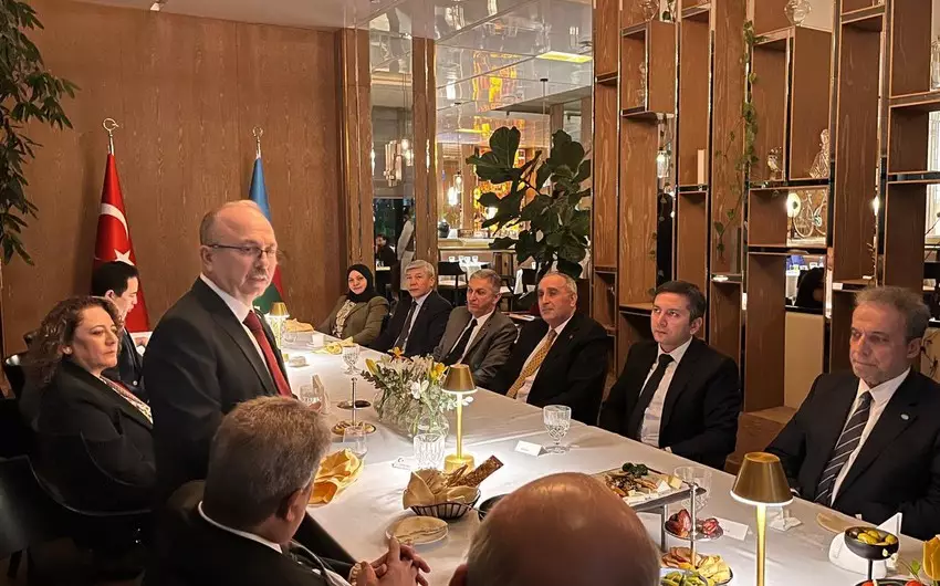 Yalçın Rəfiyəv iftar proqramında səfirlərlə görüşüb - FOTO