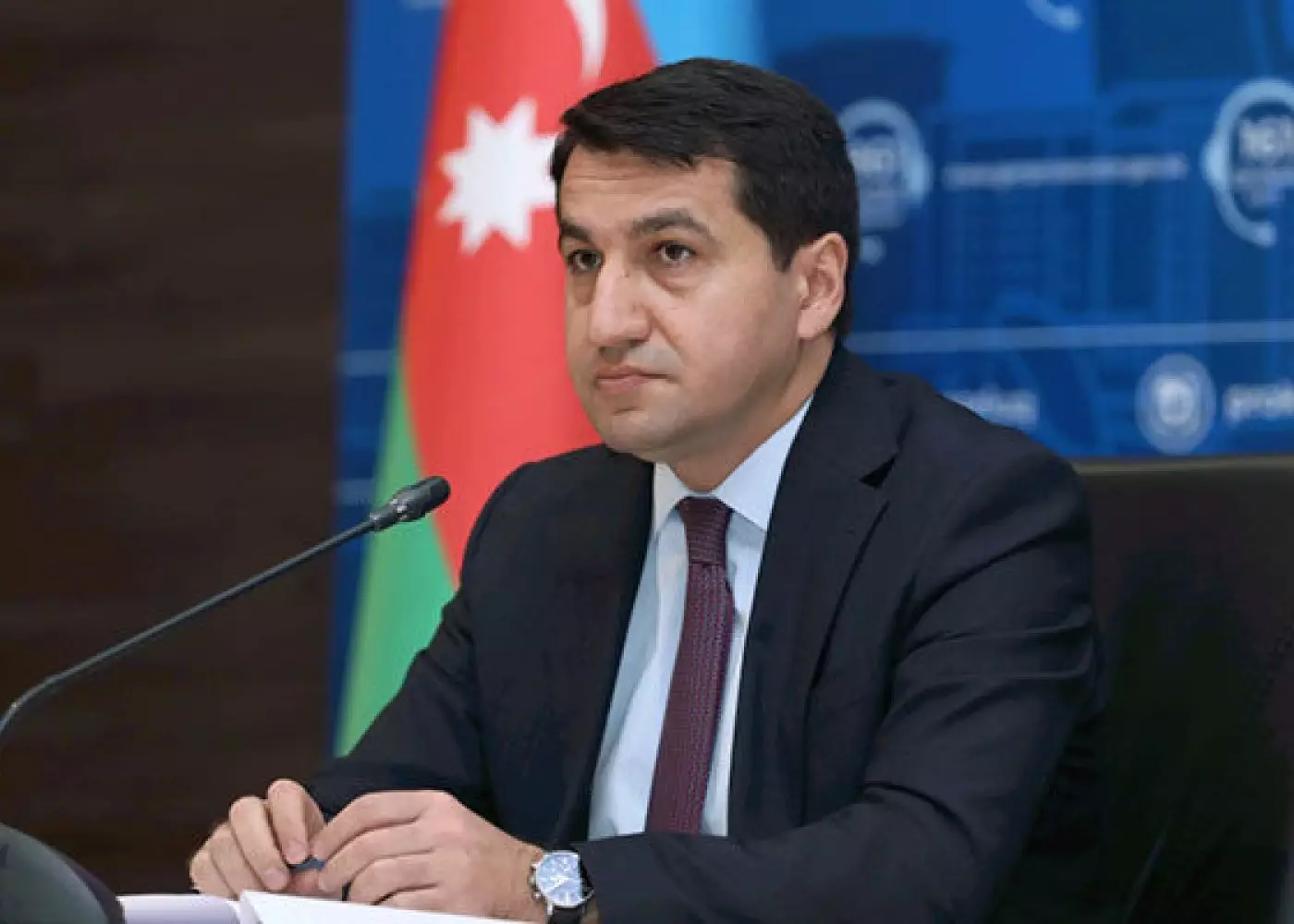 Hikmət Hacıyev: Ermənistan Cənubi Qafqazda nəhəng mina istehsalçısı olaraq qalmaqda davam edir