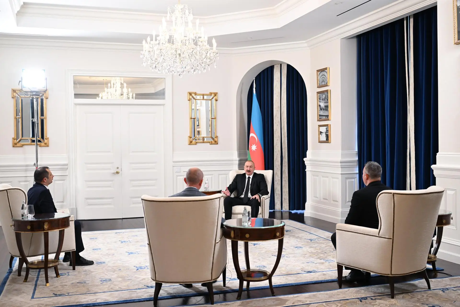 İlham Əliyev Vaşinqtonda Azərbaycanın media nümayəndələrinə müsahibə verib - YENİLƏNİB