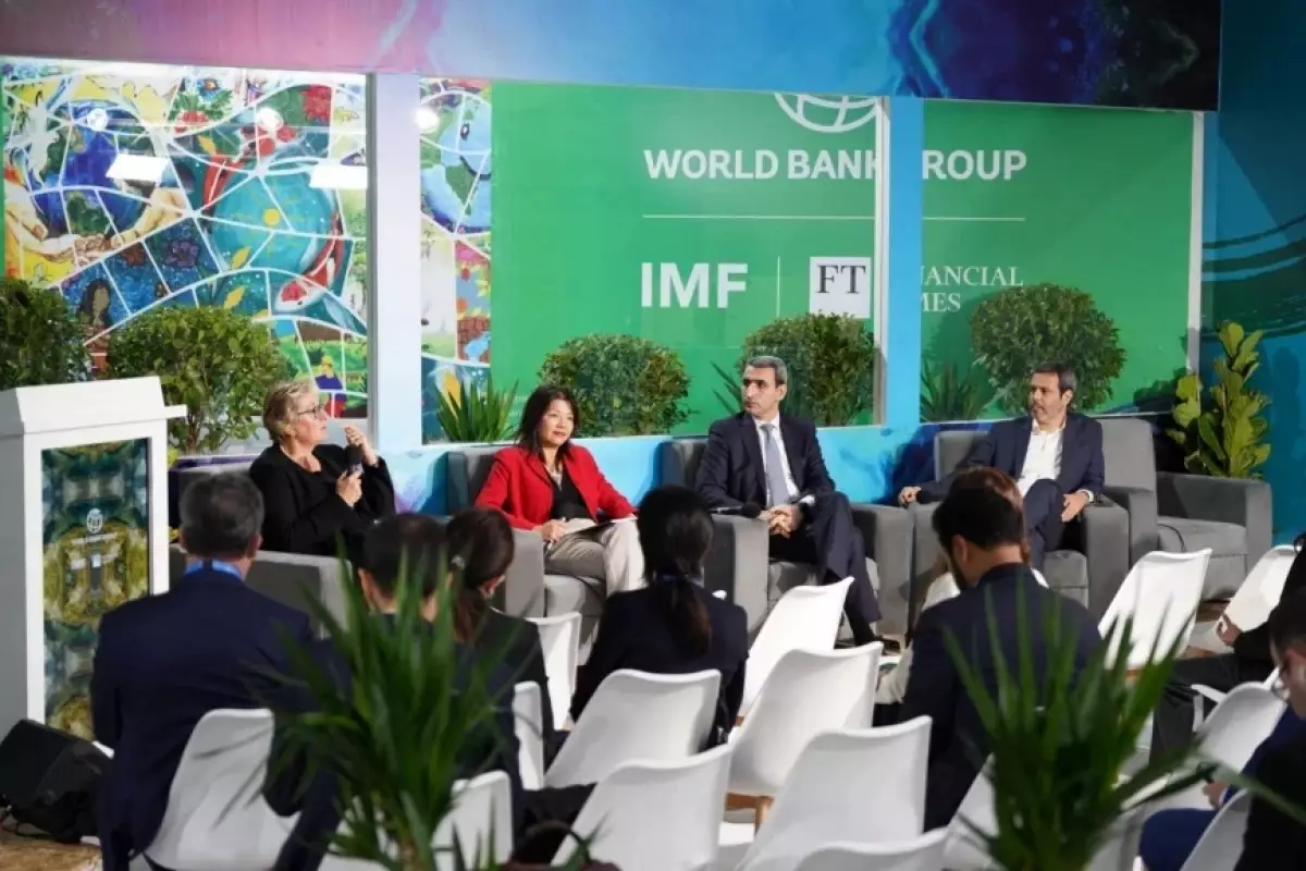 ADY sədri COP29 çərçivəsində dəmir yollarında etibarlı həllər mövzusunda panel müzakirələrində iştirak edib - FOTO