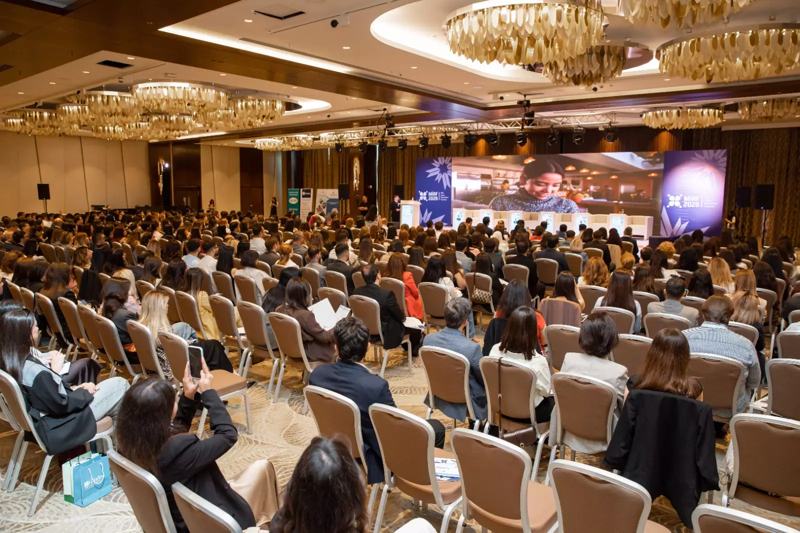 10 illiyini qeyd edən Milli İnsan Resursları Forumu uğurla yekunlaşdı - FOTO
