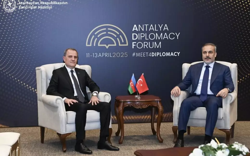 Azərbaycanla Türkiyə arasında müttəfiqlik gündəliyində duran məsələlər müzakirə olunub