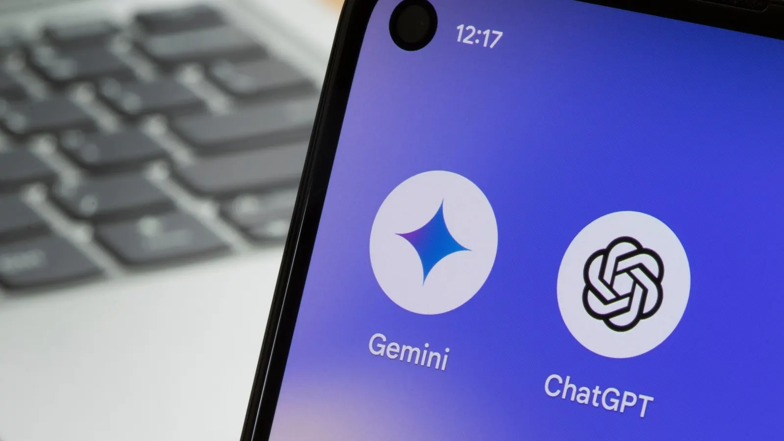"Google"nin "Chatbot"u "iPhone"də ən çox yüklənən proqram oldu