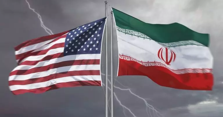 ABŞ donanması İranın bir ticarət gəmisini saxladığını açıqlayıb