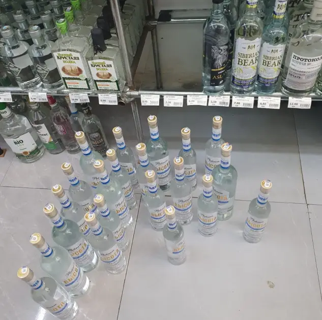 Salyanda “Ay Store” marketdə saxta araq məhsulları aşkarlanıb - FOTO