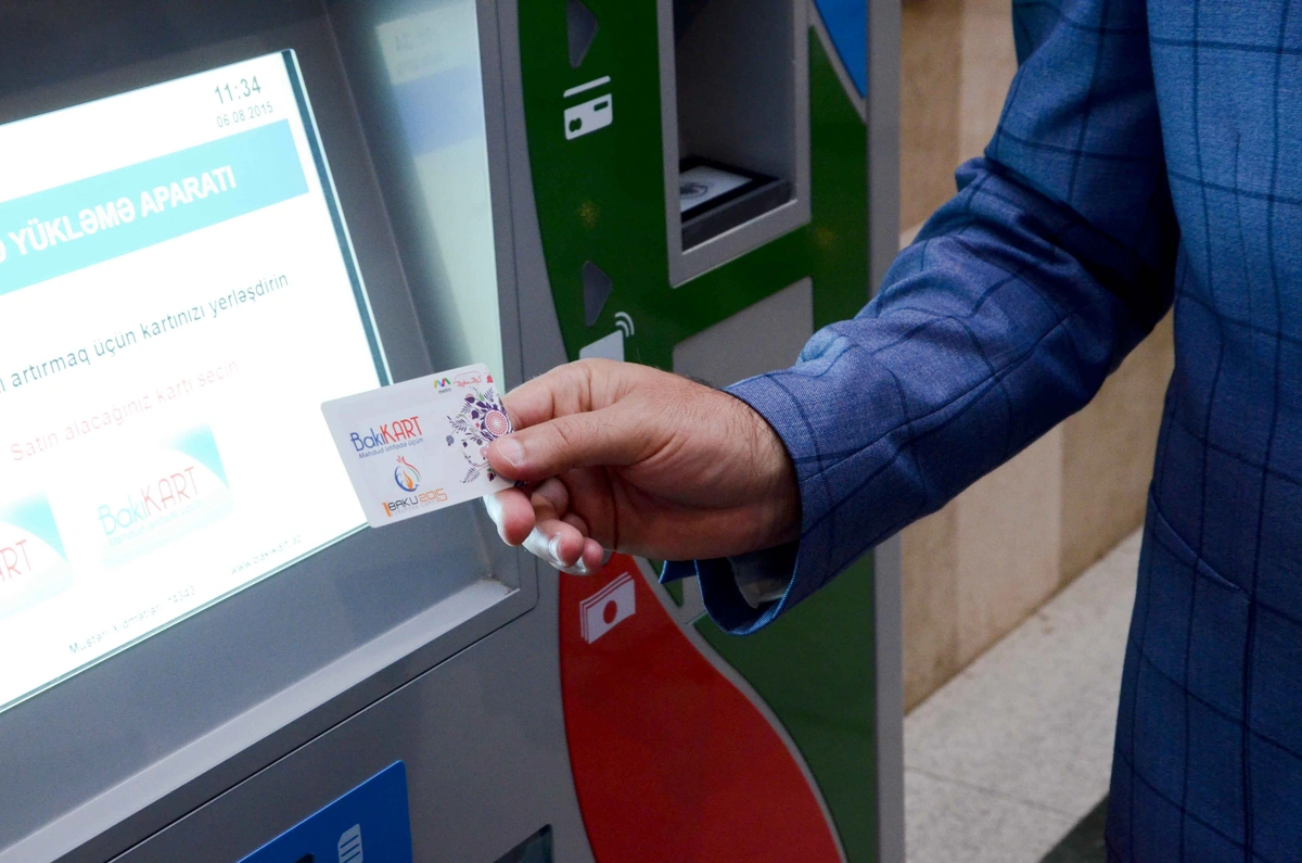 Bakı metrosunda aylıq və birsəfərlik gediş haqqı kartları tətbiq oluna bilər