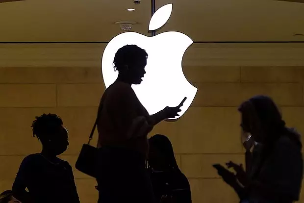Apple iPhone-lara görə 1,1 milyard dollar təzminat ödəyə bilər