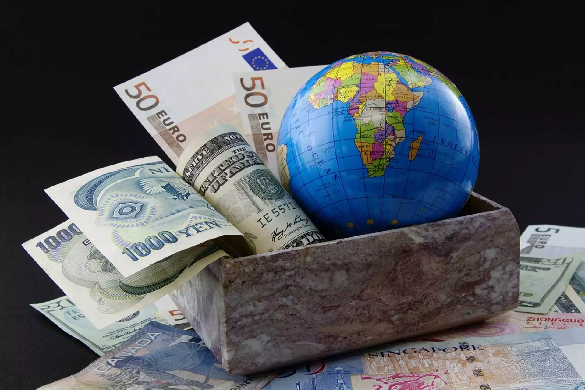 Bu ilin birinci rübündə qlobal borc rekord səviyyəyə çatıb – HESABAT