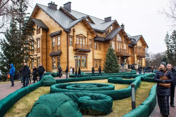 Yanukoviçin keçmiş iqamətgahının yerində park salınacaq