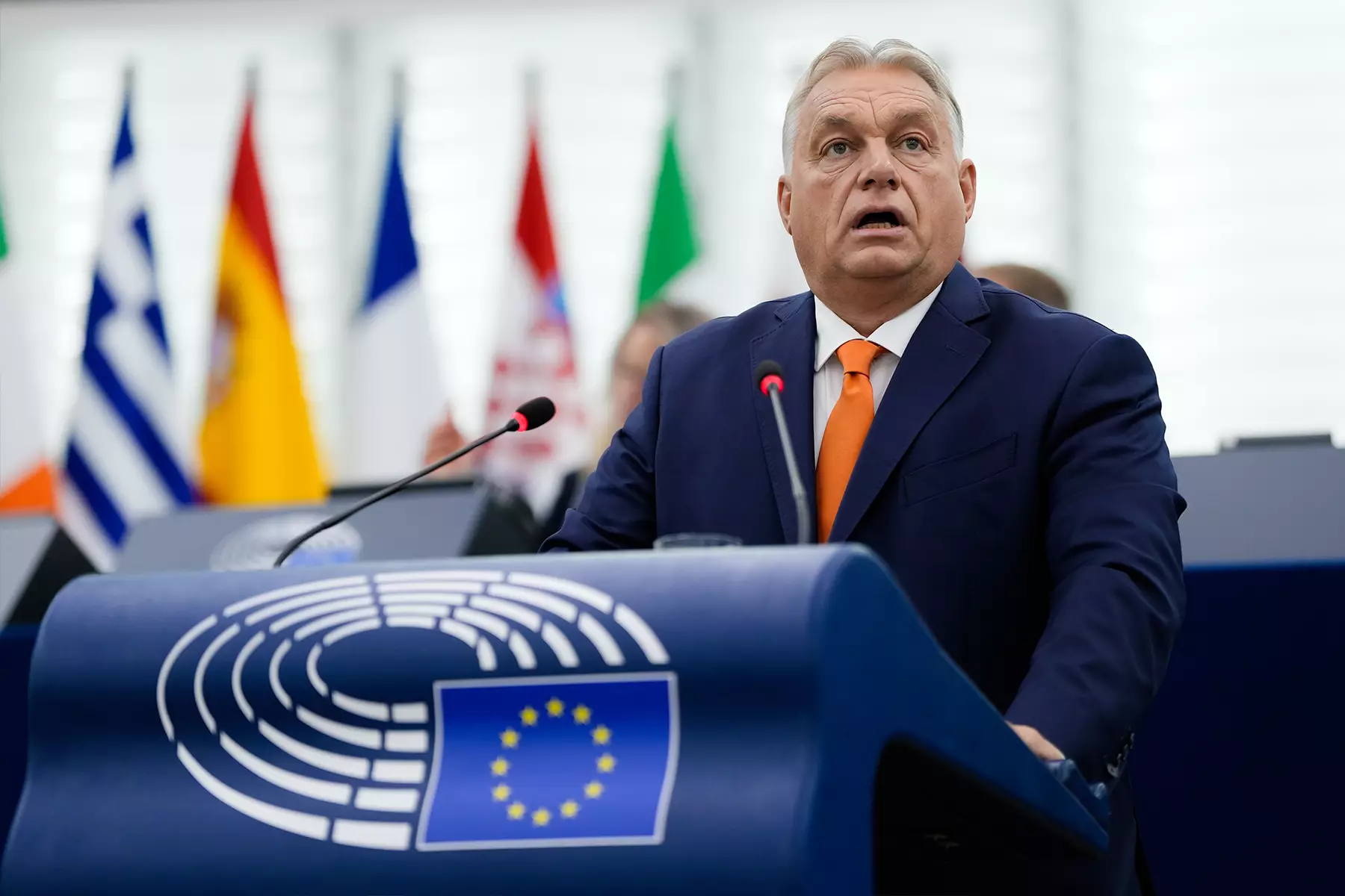 Orban Avropa iqtisadiyyatının çökməsini proqnozlaşdırıb