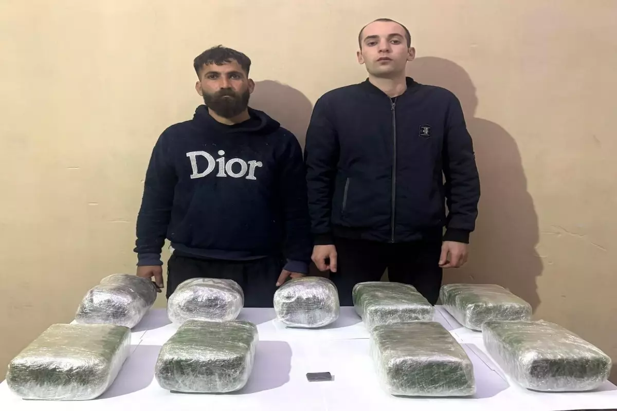 Külli miqdarda narkotiki ölkə ərazisinə keçirməyə cəhd göstərən şəxslər saxlanılıb