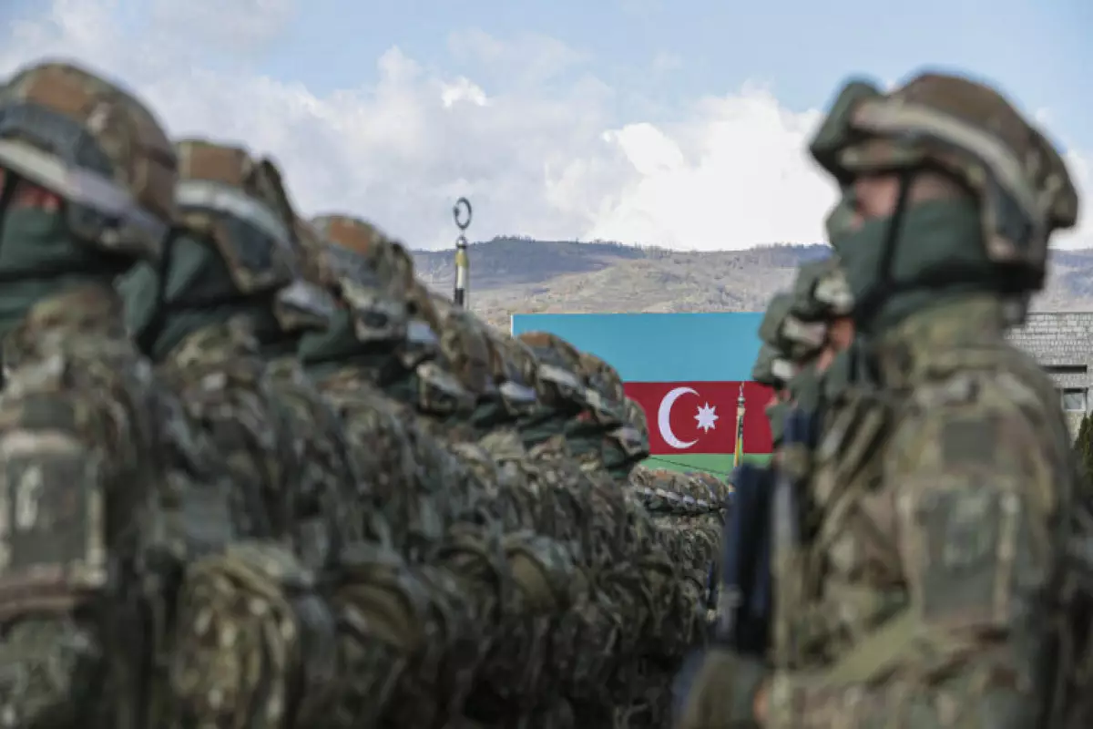 Hərbi xidmətdə son yaşı həddi müəyyən edilməyən şəxslərin dairəsi genişləndirilir