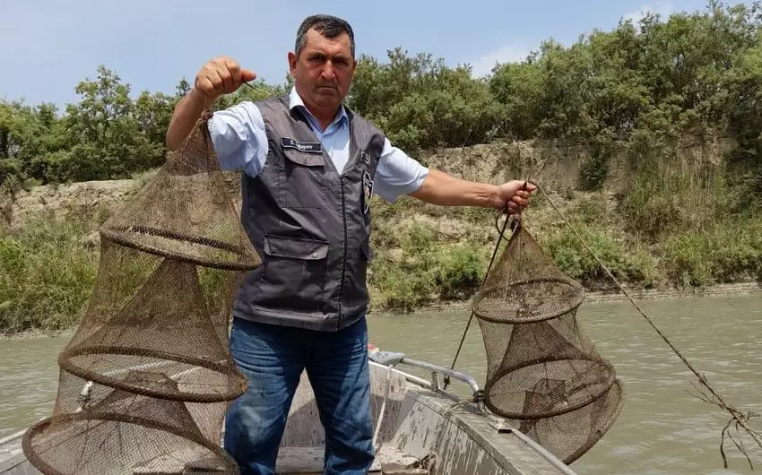 Kür çayında qanunsuz ov edən şəxslər cəzalandırılıb (FOTO)