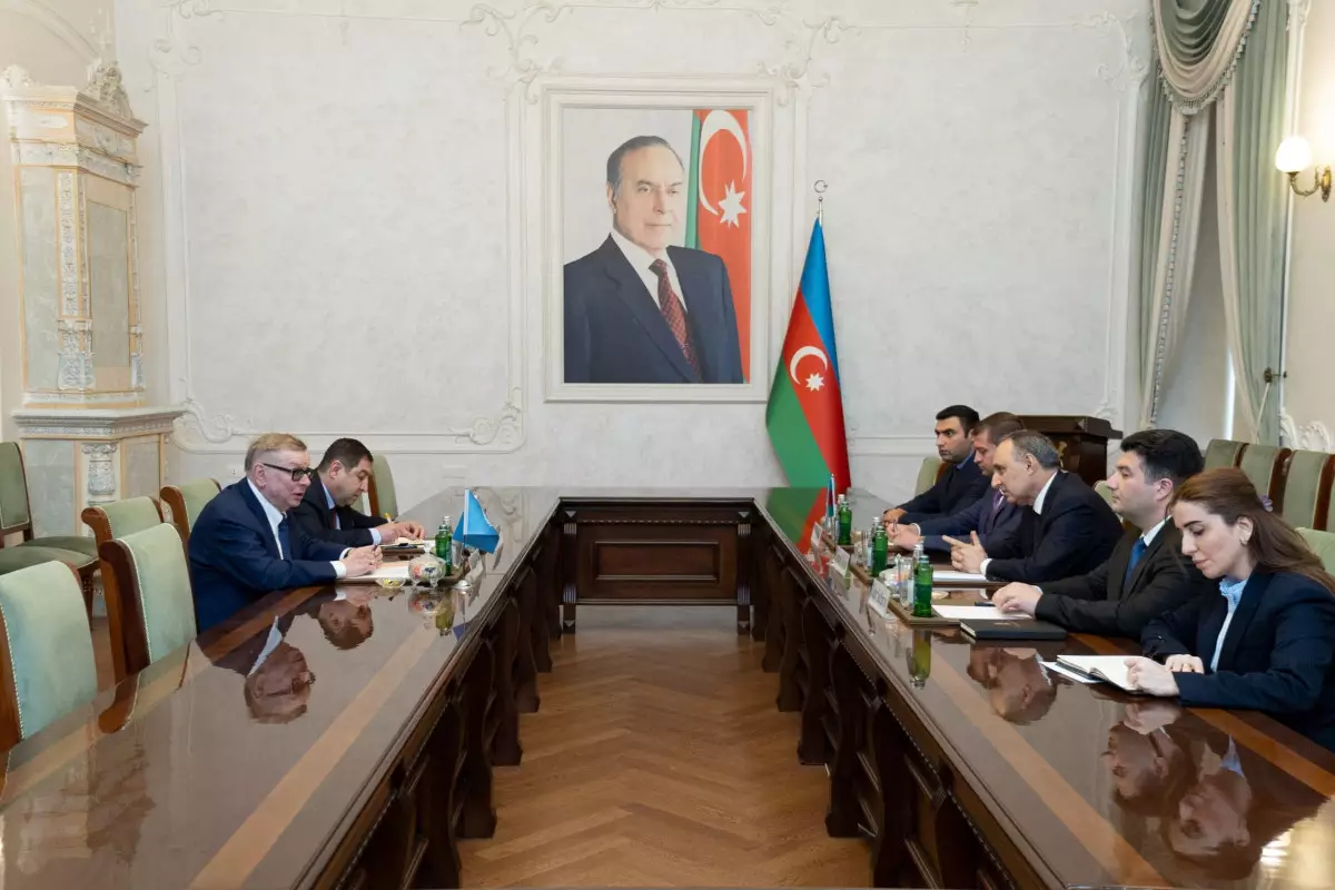 Baş prokuror Kamran Əliyev Aleksandr Zuyevlə görüşüb