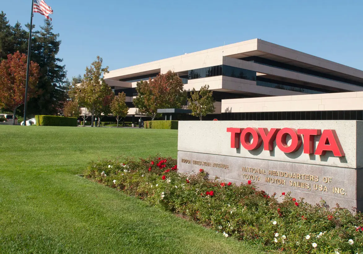"Toyota" ABŞ-də hibrid avtomobil istehsalına 912 milyon dollar sərmayə qoyacaq