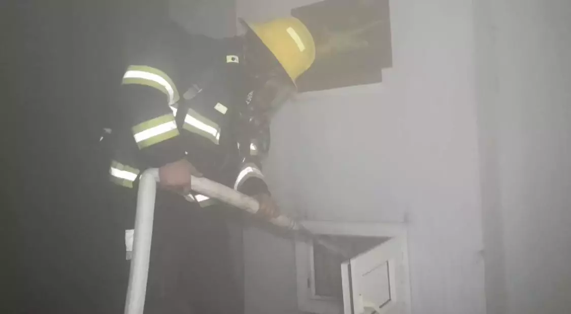 Bakıda yaşayış evində yanğın baş verib