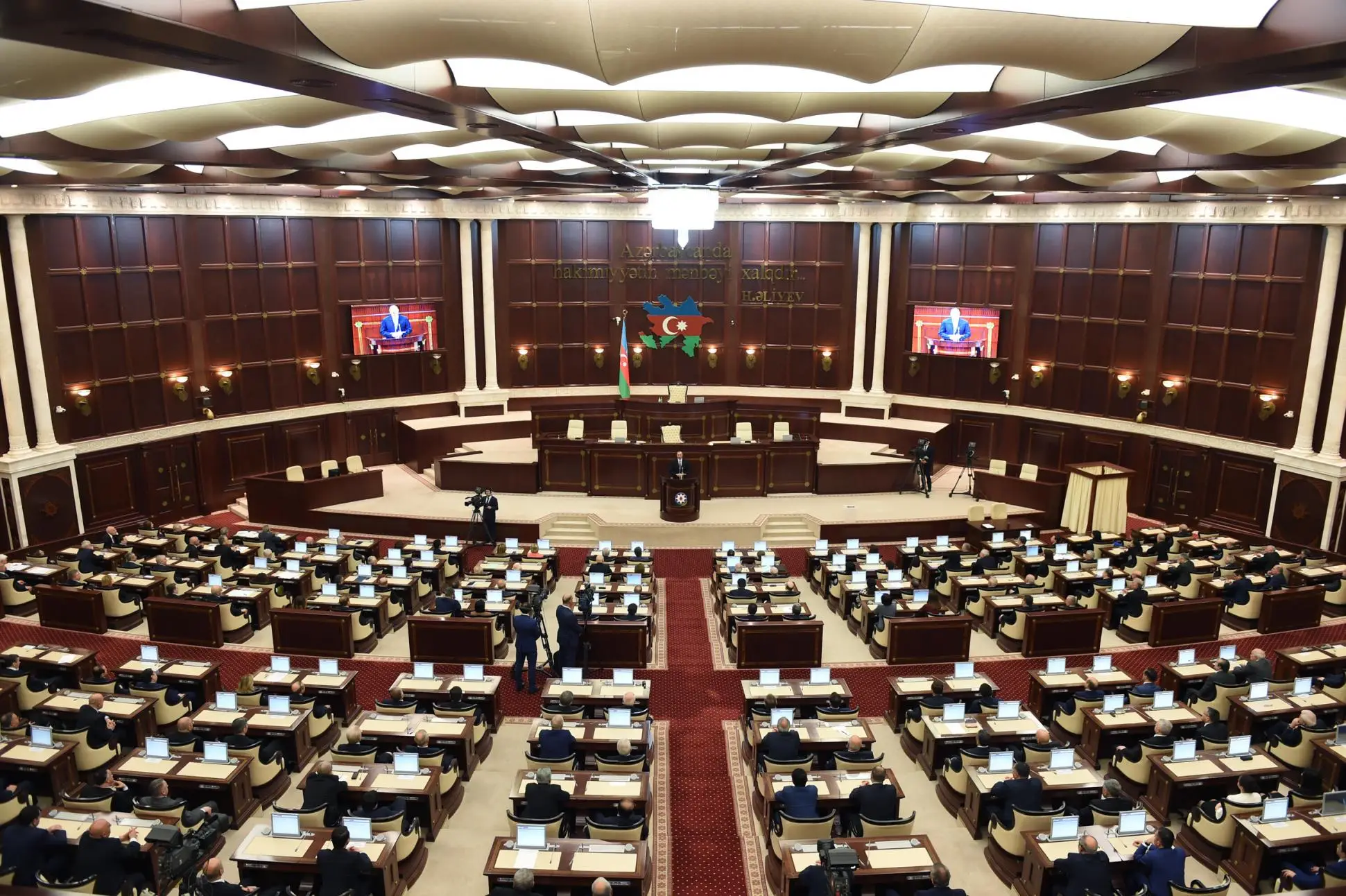 “Dövlət xidmətləri haqqında” yeni qanun qəbul ediləcək