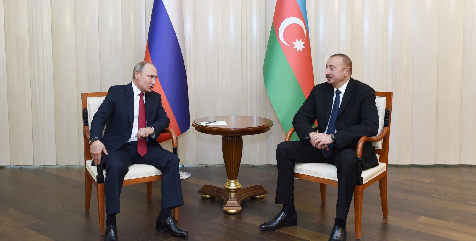 Vladimir Putin İlham Əliyevi təbrik edib