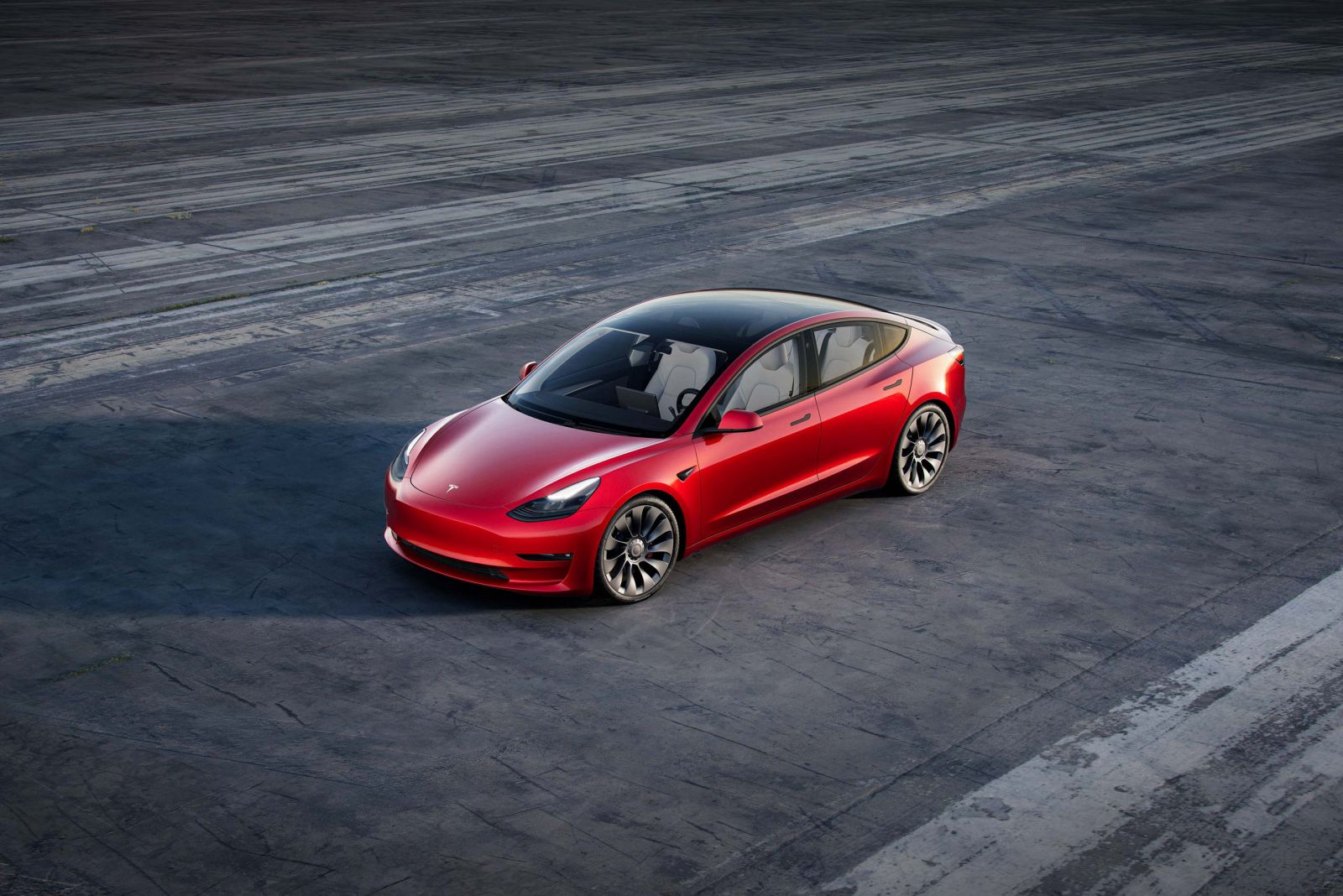 Tesla Model 3 yenidən dizayn ediləcək