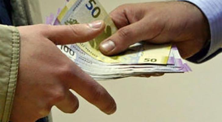“1600 AZN kompensasiya düşür, 516 manat rüşvət istəyirlər”