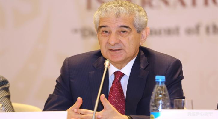 Əli Əhmədov: Son iki ildə Azərbaycanda 250 minə yaxın iş yeri leqallaşıb