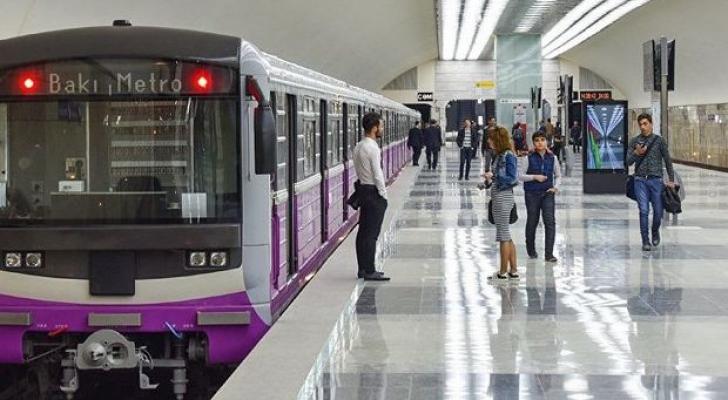 Bakı metrosunda təhlükəli anlar - İşə polis qarışdı