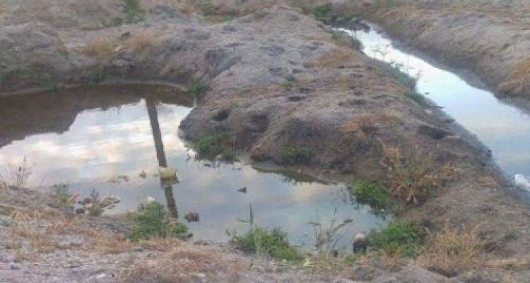 Bakıda biabırçılıq: Kanalizasiya birbaşa çimərliyə axıdılır