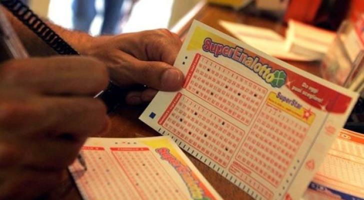 Azərbaycanlılar italyan lotereyasında 203.4 milyon avroluq cekpot qazana bilərlər