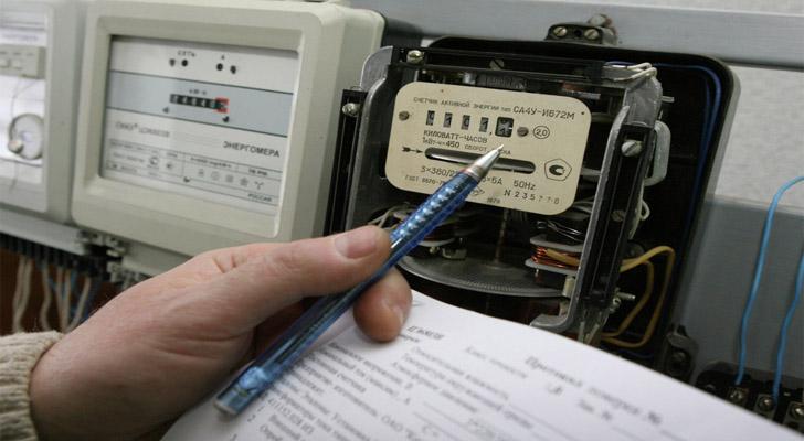 Elektrik sayğacı istifadə ediləndən daha çox borc yazırsa, nə etməli?