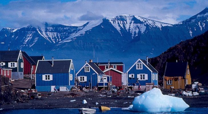 Qrenlandiya əhalisi razılaşsa ada 10 trilyona ABŞ-a satılacaq