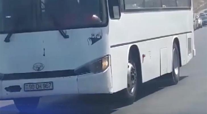 Bakıda avtobuslar əks yola çıxaraq sərnişinləri təhlükəyə atıb- VİDEO