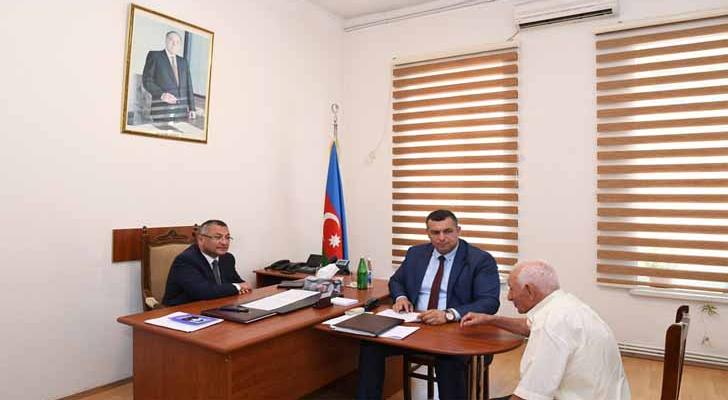 Qaçqınkom sədri 40-dan çox məcburi köçkünün işinə baxdı