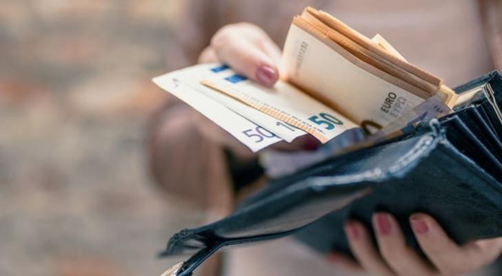 1 milyona yaxın şəxsin minimum əmək haqqı artırıldı