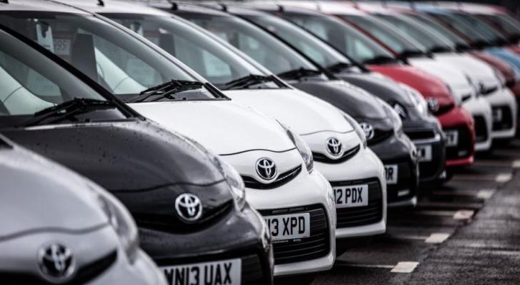 "VAZ" və "Toyota" avtomobilləri 2 min manatdan satışa çıxarılır