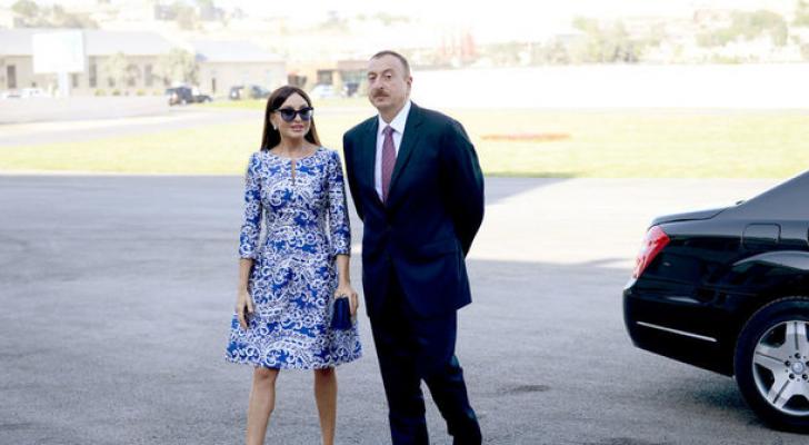 İlham Əliyev və xanımı məcburi köçkünlər üçün salınmış yaşayış kompleksinin açılışında