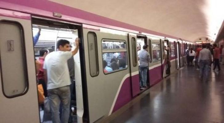 Metroda texniki problem yarandı