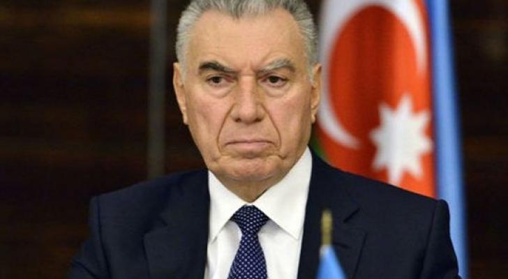 Əli Həsənov təqaüdə göndərilsə də, bu vəzifələri icra edəcək