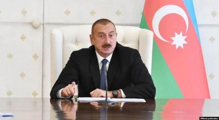 İlham Əliyev: Kimsə özü üçün iş qurursa, gəlib zəli kimi onun bədənindən yapışır, qanını sorurlar - VİDEO
