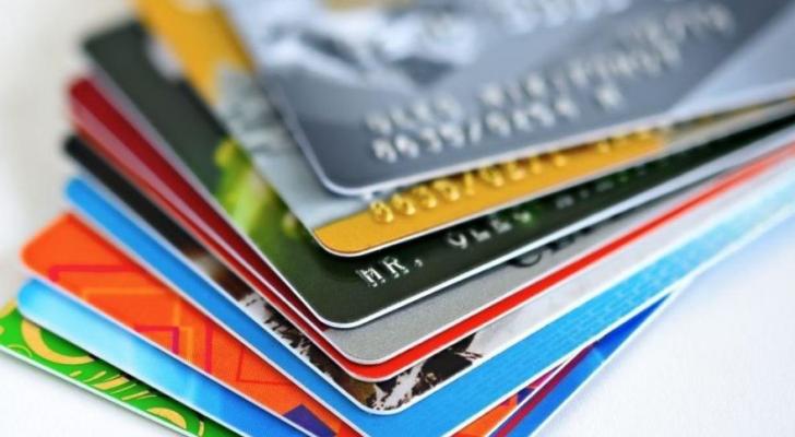 Kredit kartlarının sayındakı azalma 100 min ədədə yaxınlaşdı