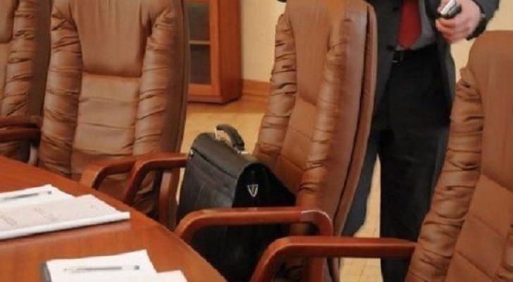 Universitetlərin kafedra müdiri olan məmur və deputatlar - SİYAHI