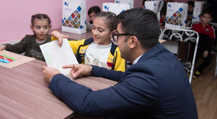AtaBank Bayraq Günündə sığınacaqdakı uşaqlarla görüşdü - FOTOLAR