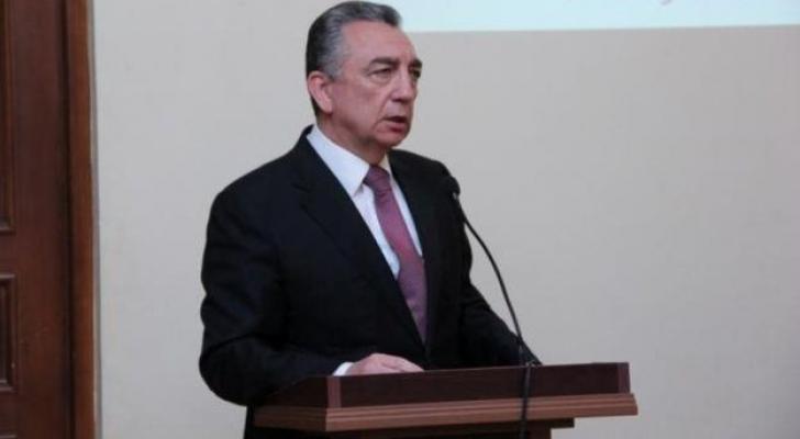 Eldar Əzizov direktoru işdən çıxardı
