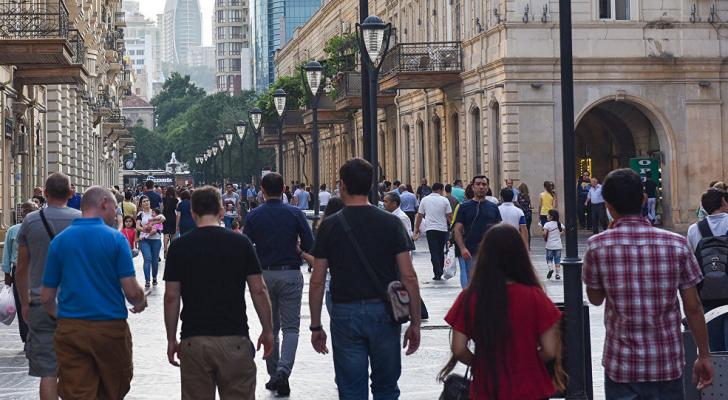 Azərbaycanda hər 1000 kişiyə düşən qadınların sayı hiss edilən səviyyədə azalıb
